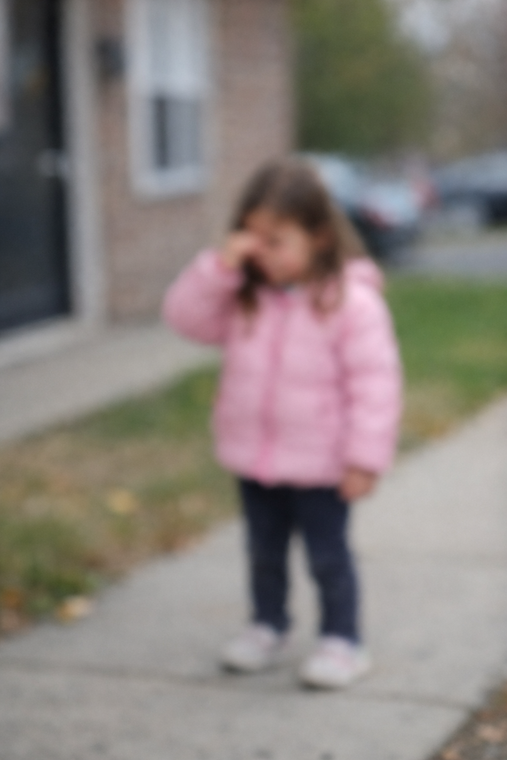 NJ Girl, 6, Found Alone After Father’s ICE Detention Sparks Community Concern